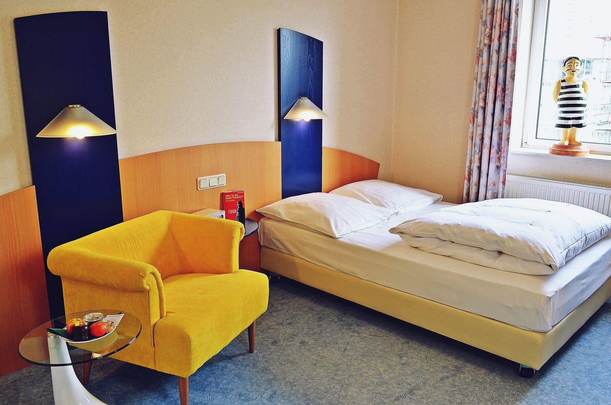 Retro - Art - Hotel Lunen ภายนอก รูปภาพ